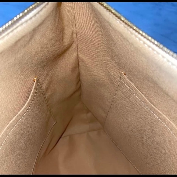 SOLD Authentic Louis Vuitton Totally MM Azur - Picture 14 of 15